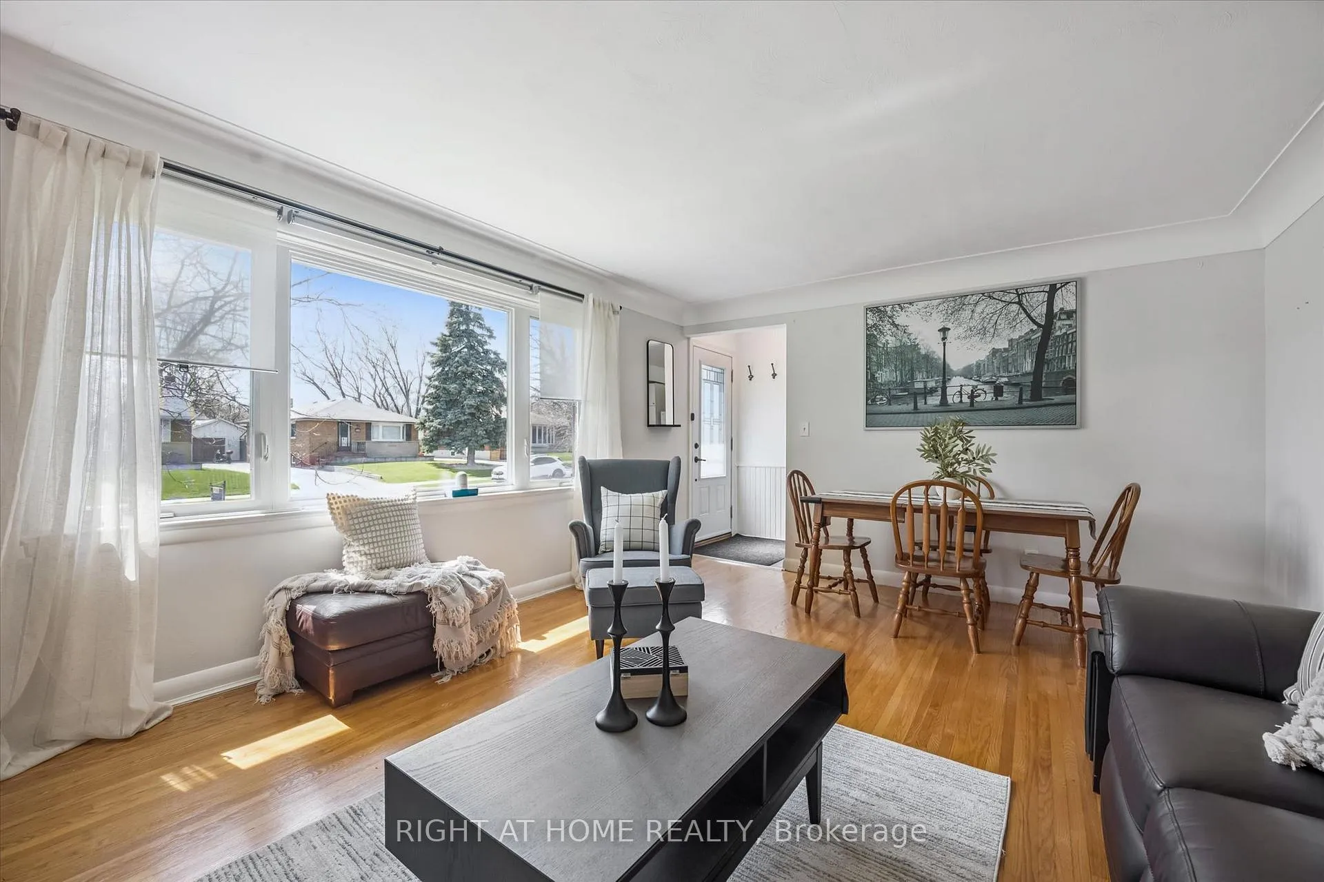 Photo 8 of 1275 Royal Drive, Burlington, Mountainside — HOMEH