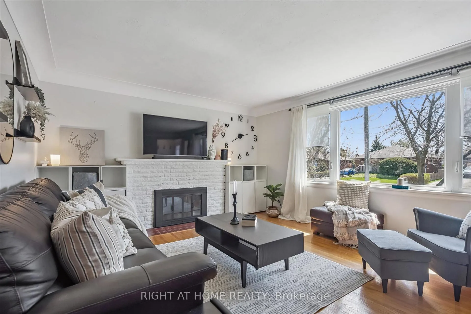 Photo 11 of 1275 Royal Drive, Burlington, Mountainside — HOMEH