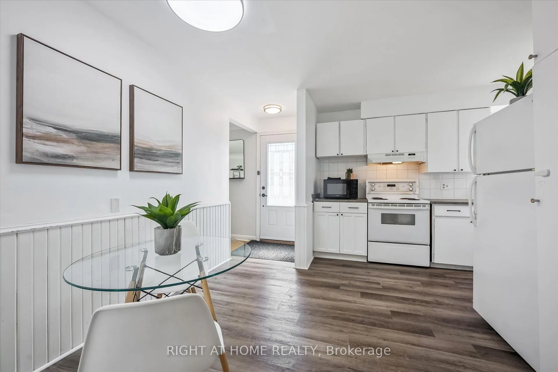Photo 16 of 1275 Royal Drive, Burlington, Mountainside — HOMEH