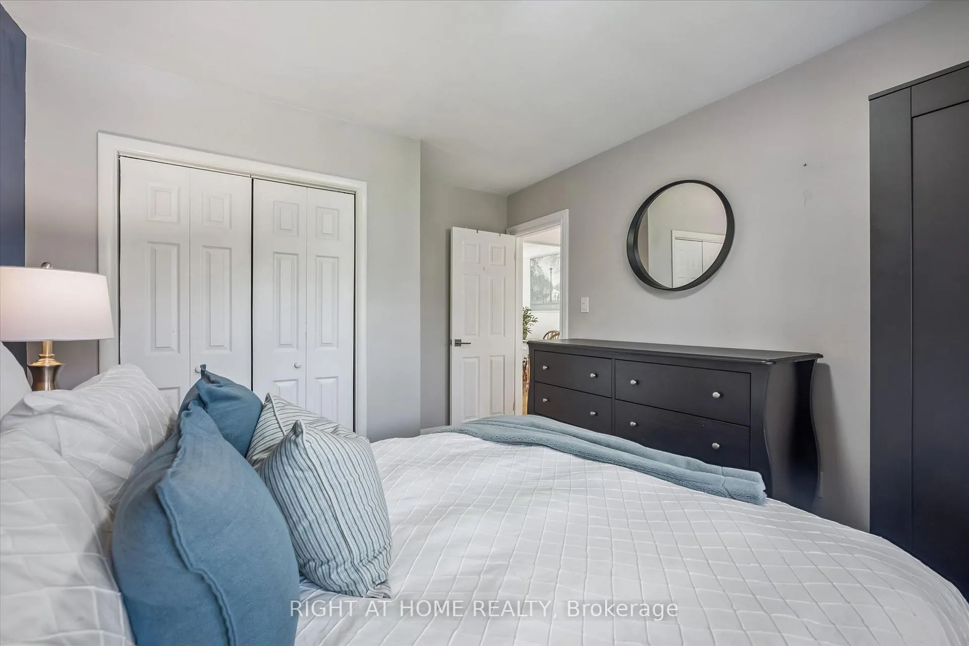 Photo 18 of 1275 Royal Drive, Burlington, Mountainside — HOMEH