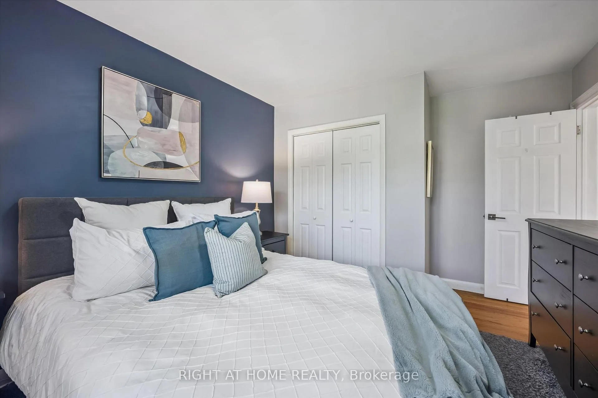 Photo 19 of 1275 Royal Drive, Burlington, Mountainside — HOMEH