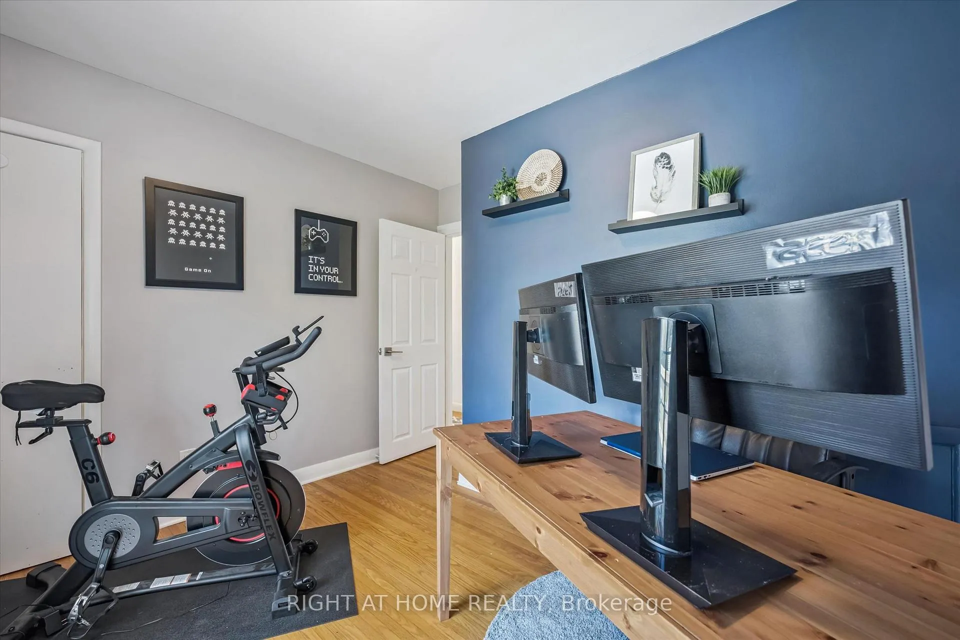 Photo 23 of 1275 Royal Drive, Burlington, Mountainside — HOMEH