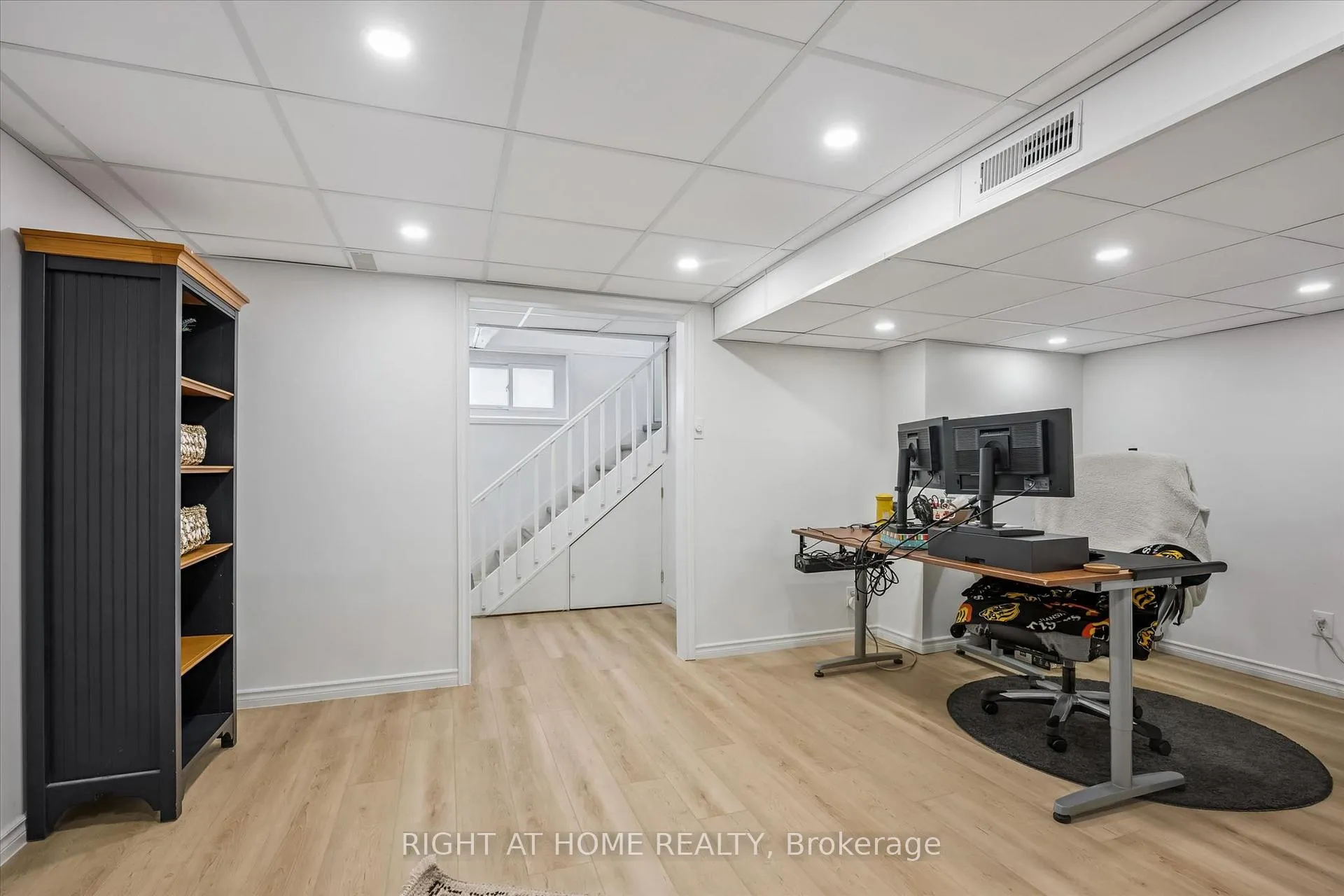 Photo 27 of 1275 Royal Drive, Burlington, Mountainside — HOMEH