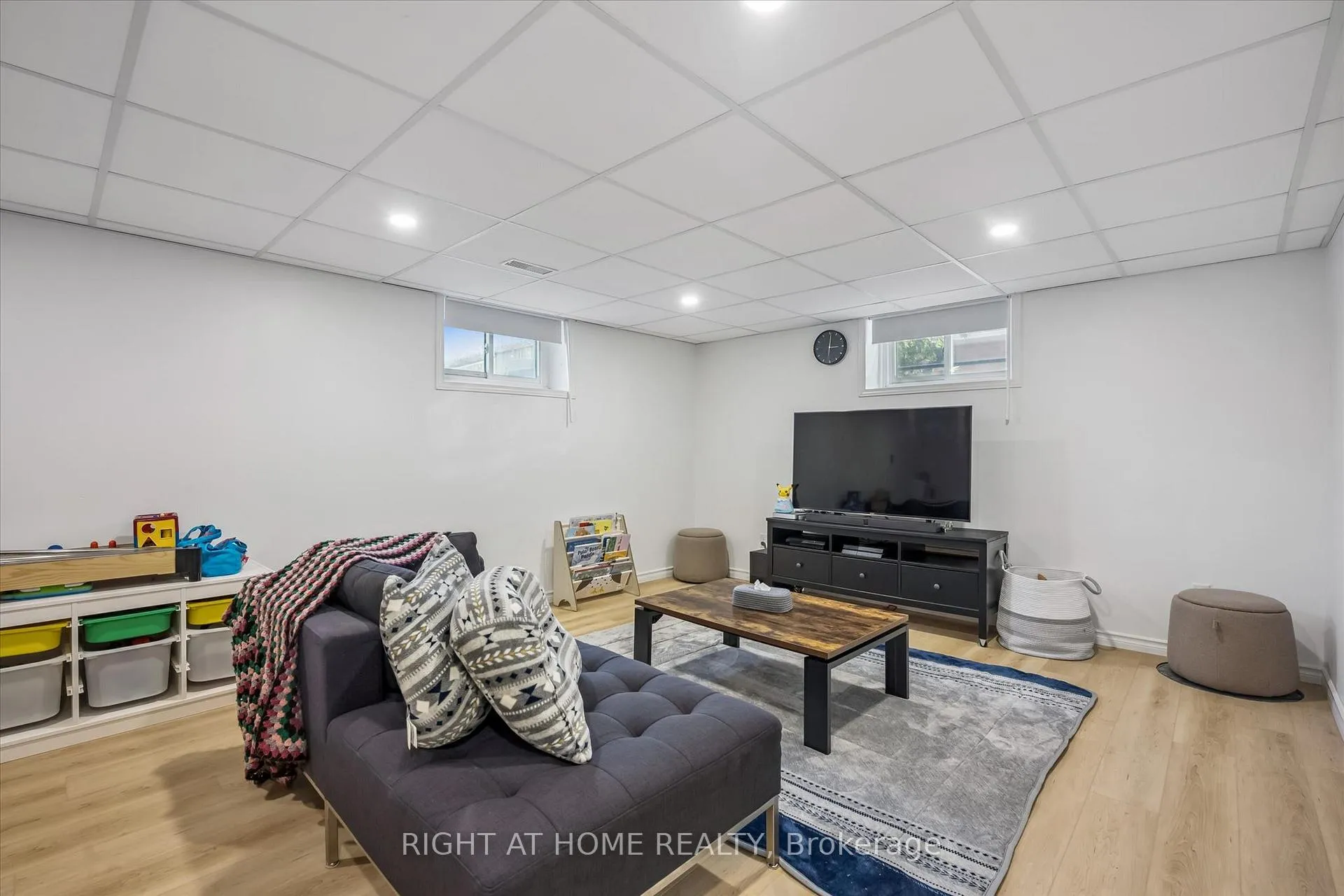 Photo 28 of 1275 Royal Drive, Burlington, Mountainside — HOMEH
