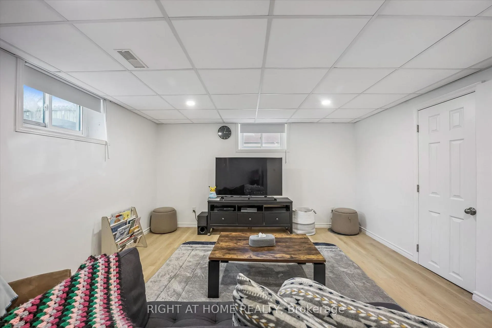 Photo 32 of 1275 Royal Drive, Burlington, Mountainside — HOMEH