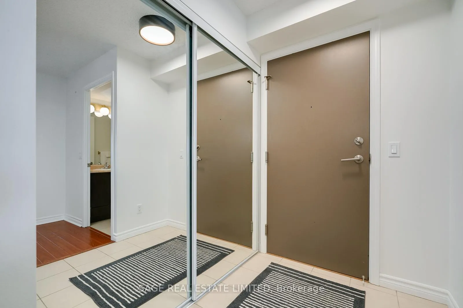 Photo 2 of Unit 311, 35 Saranac Boulevard, Toronto, Englemount-Lawrence — HOMEH