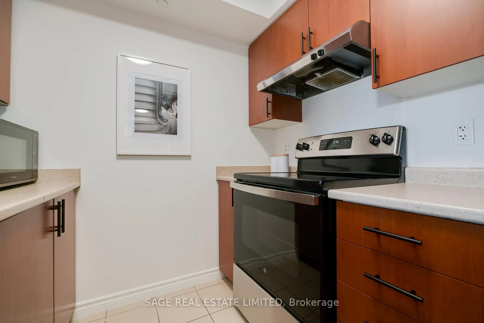 Photo 12 of Unit 311, 35 Saranac Boulevard, Toronto, Englemount-Lawrence — HOMEH