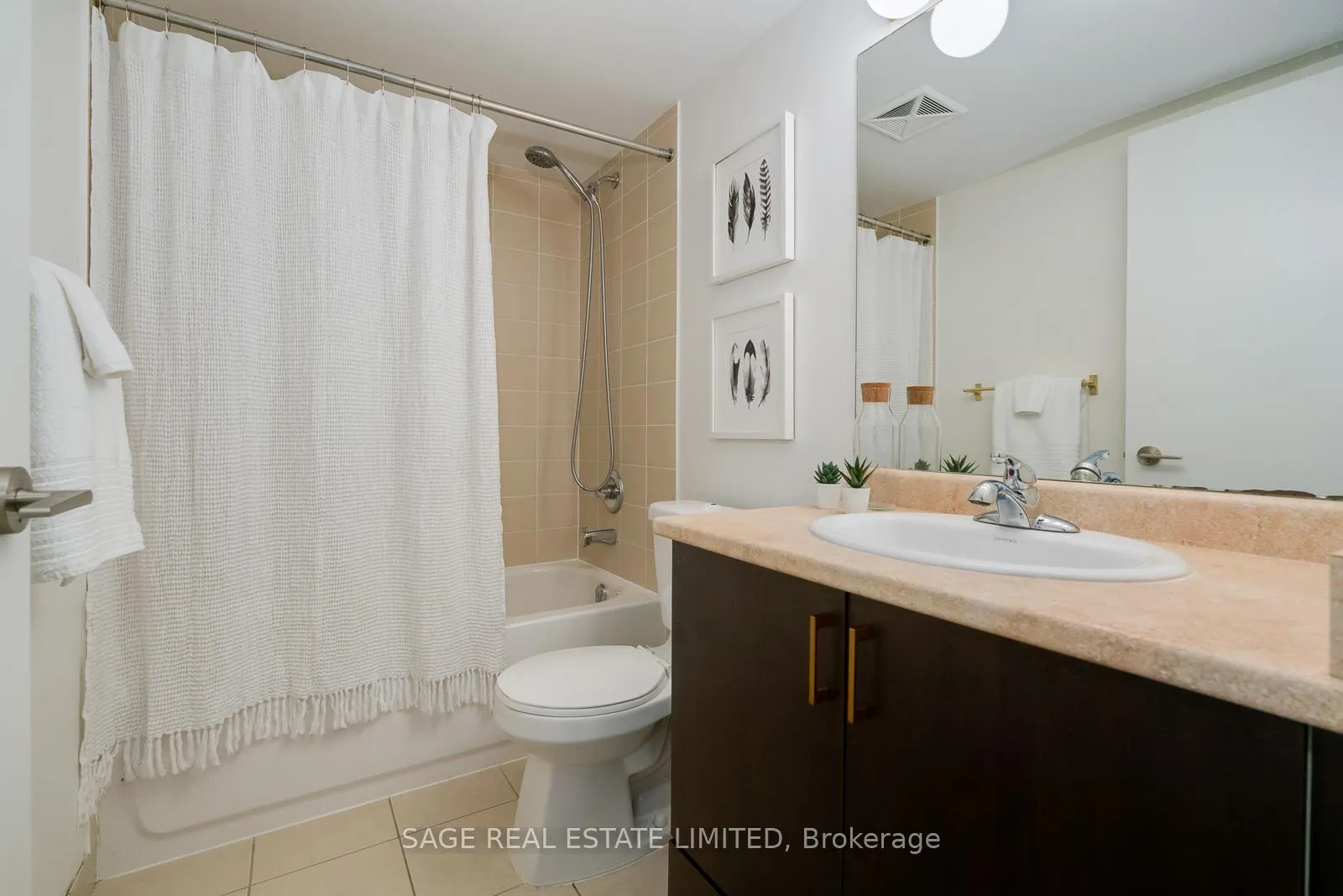 Photo 17 of Unit 311, 35 Saranac Boulevard, Toronto, Englemount-Lawrence — HOMEH