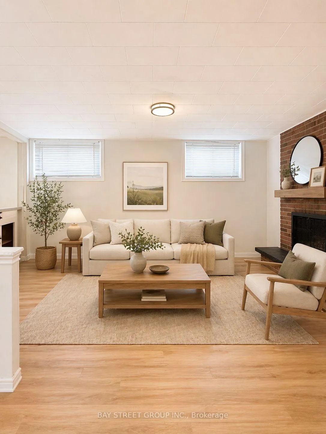 Photo 6 of 526 Chamberlain Road, Burlington, Shoreacres — HOMEH