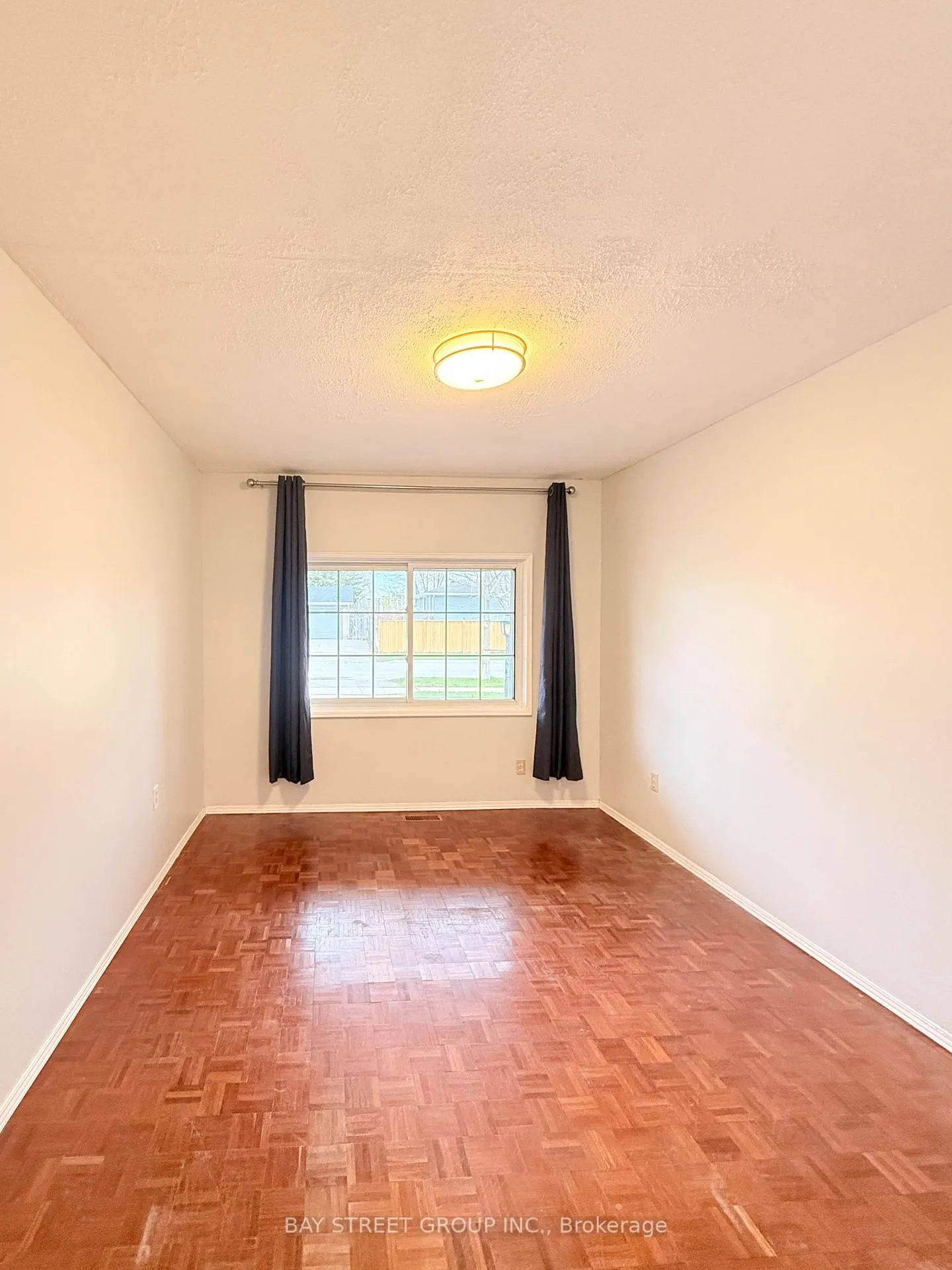Photo 12 of 526 Chamberlain Road, Burlington, Shoreacres — HOMEH