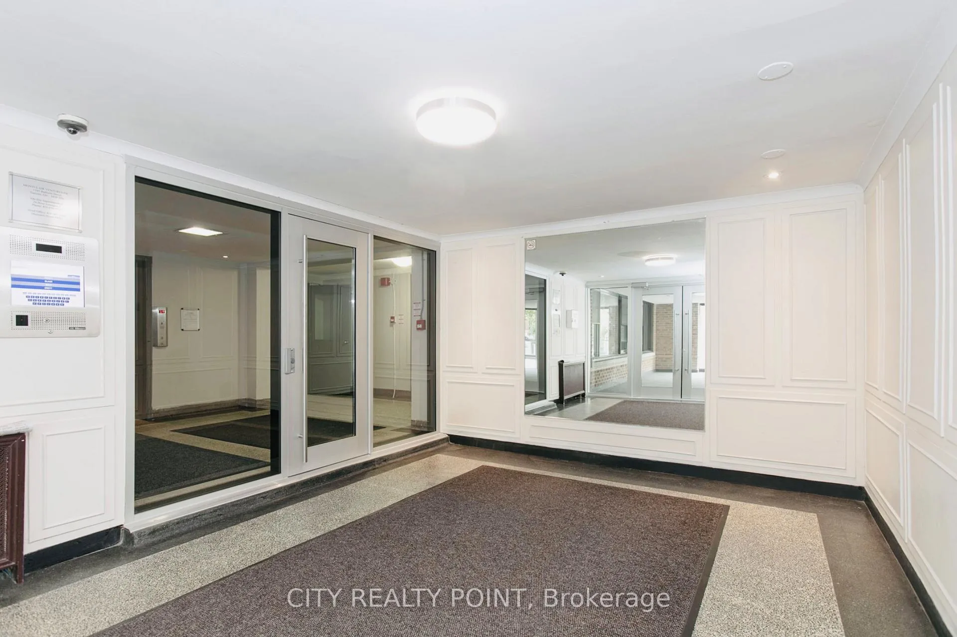 Photo 10 of Unit 404, 1545 Bathurst Street, Toronto, Forest Hill South — HOMEH