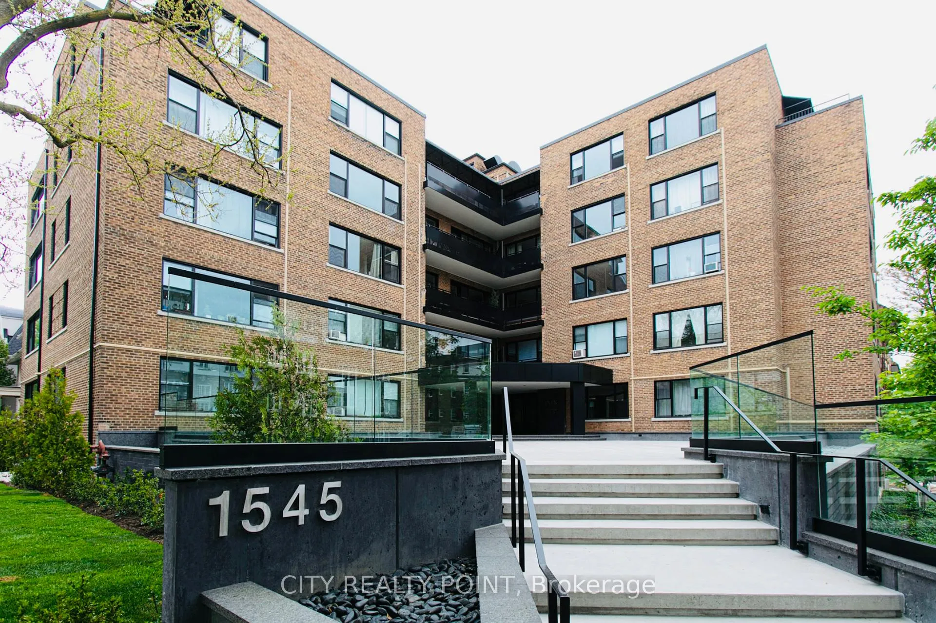 Photo 12 of Unit 404, 1545 Bathurst Street, Toronto, Forest Hill South — HOMEH