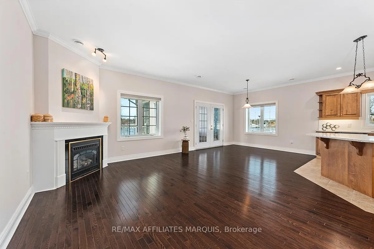 Photo 9 of Unit Unit 4, 98 Queen Street, Smiths Falls — HOMEH