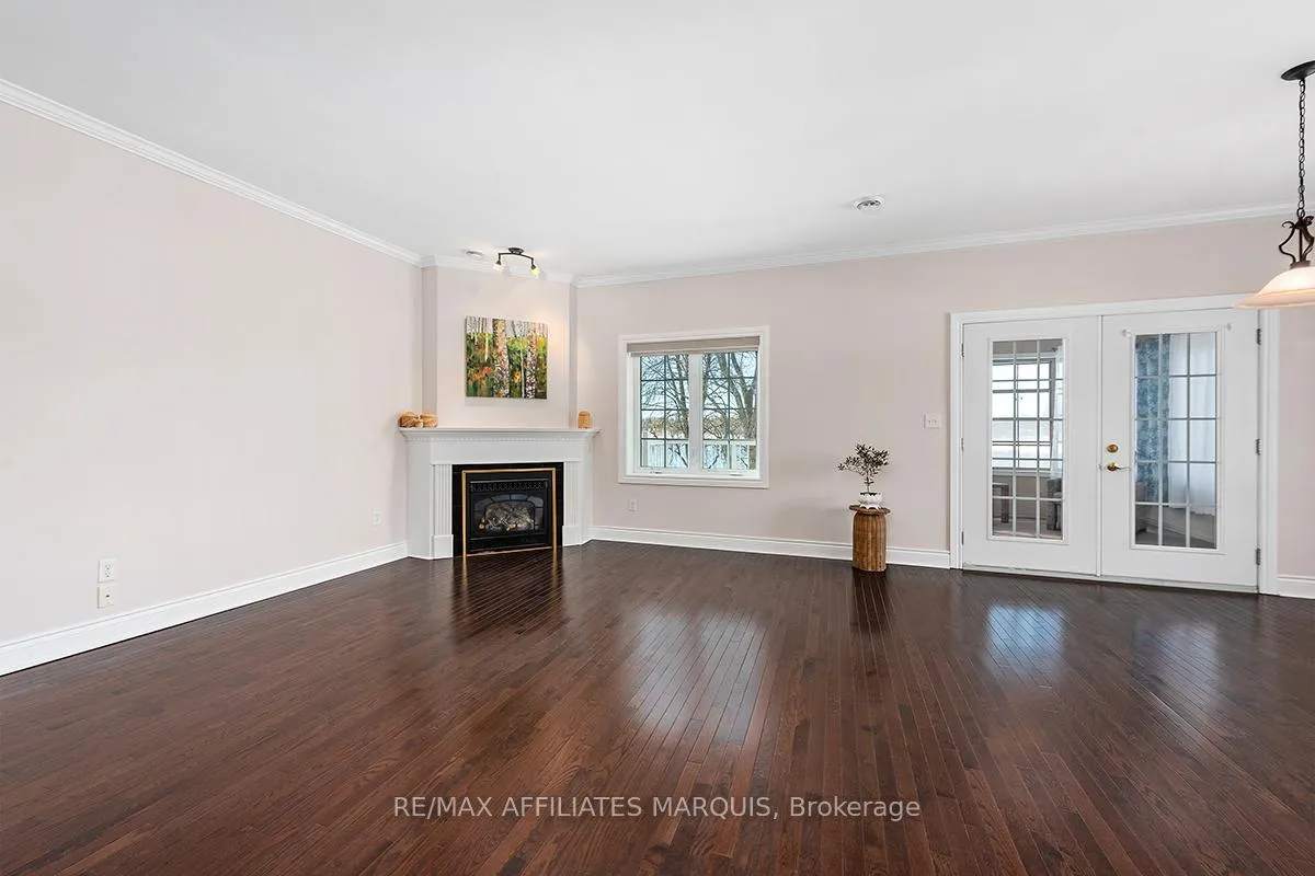 Photo 11 of Unit Unit 4, 98 Queen Street, Smiths Falls — HOMEH