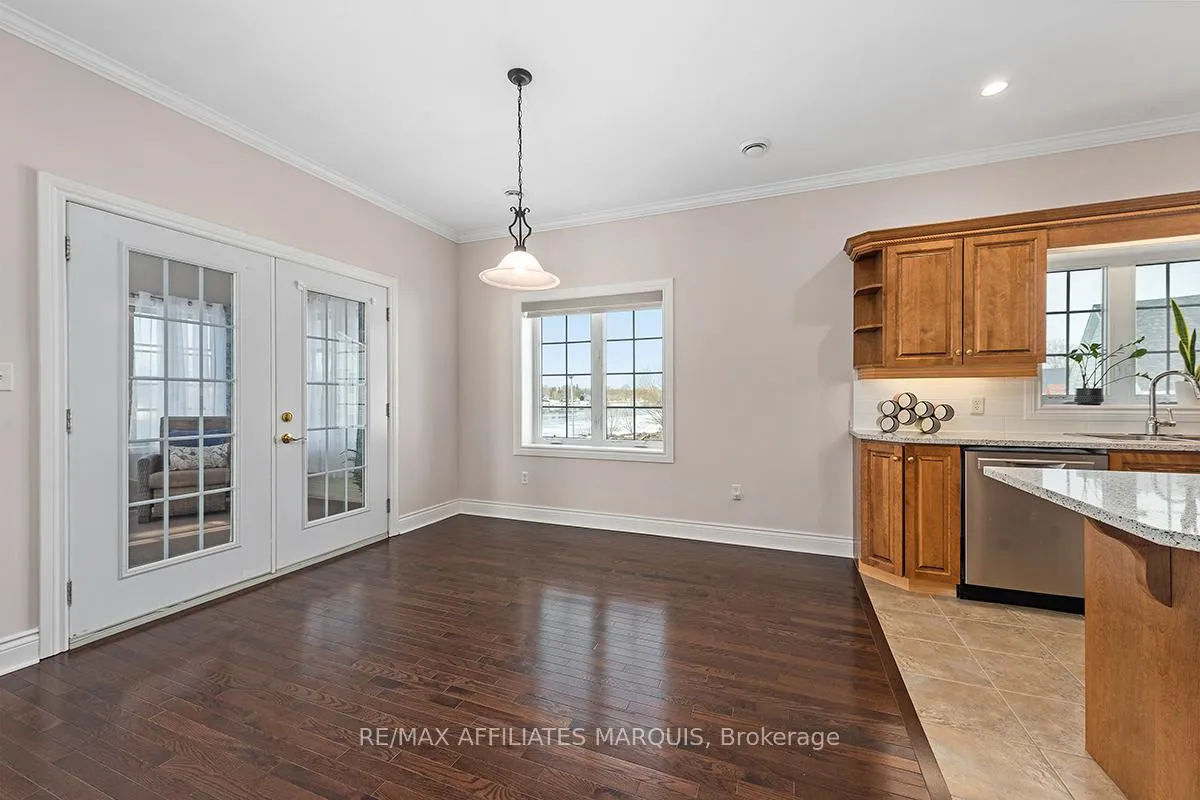 Photo 14 of Unit Unit 4, 98 Queen Street, Smiths Falls — HOMEH