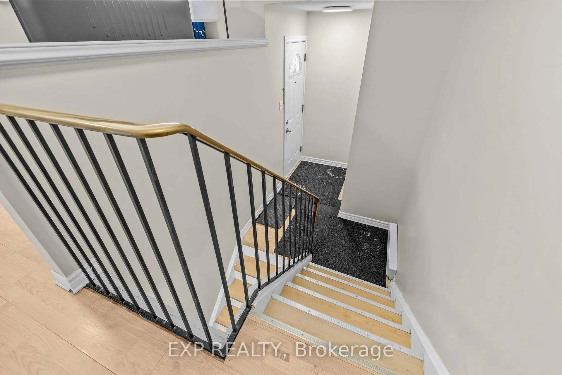 Photo 3 of Unit I, 5 Banner Road, Ottawa, Sheahan Estates/Trend Village — HOMEH