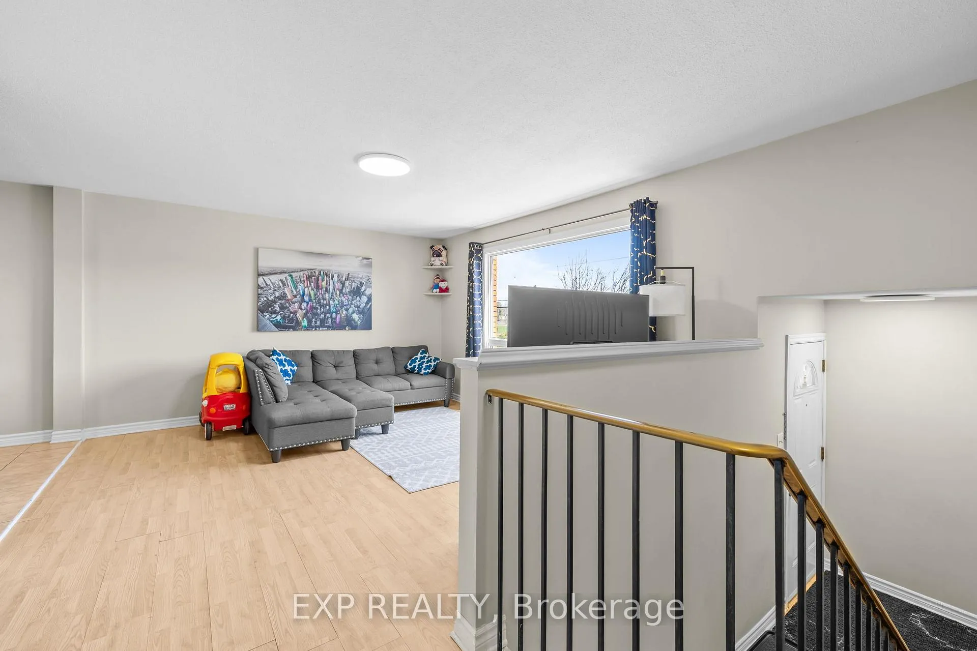Photo 4 of Unit I, 5 Banner Road, Ottawa, Sheahan Estates/Trend Village — HOMEH