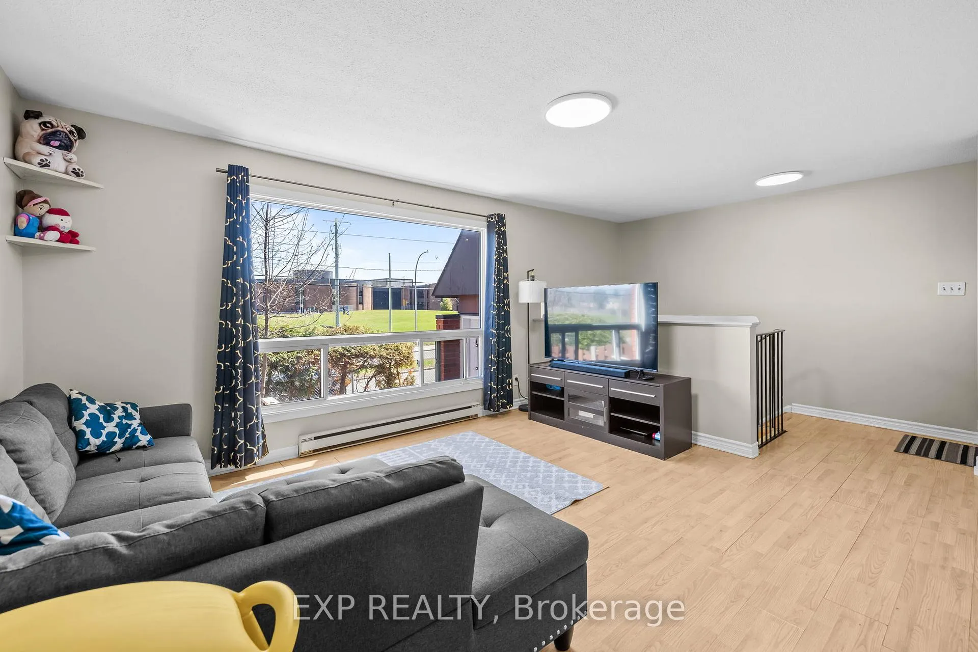 Photo 6 of Unit I, 5 Banner Road, Ottawa, Sheahan Estates/Trend Village — HOMEH