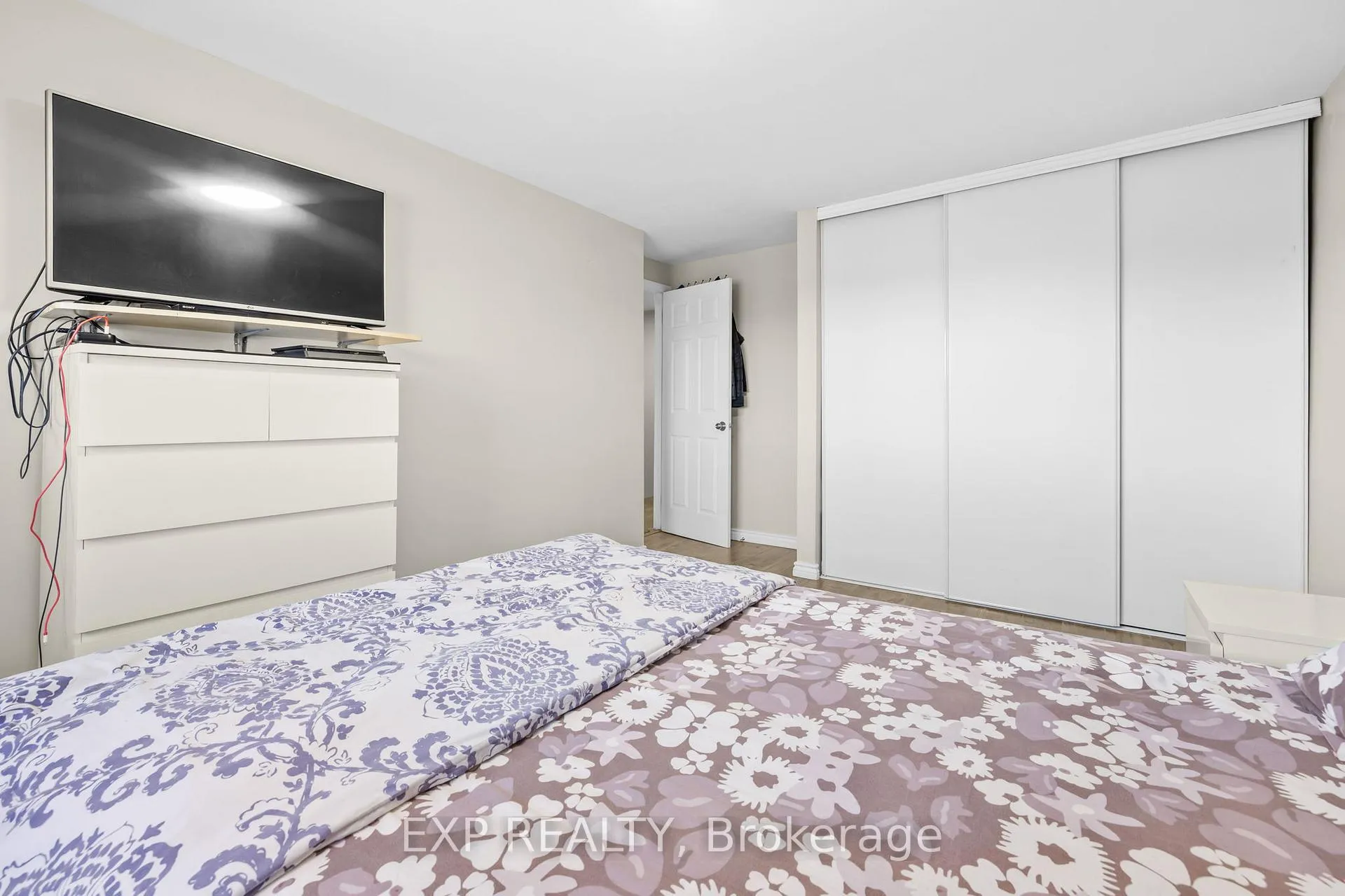 Photo 16 of Unit I, 5 Banner Road, Ottawa, Sheahan Estates/Trend Village — HOMEH