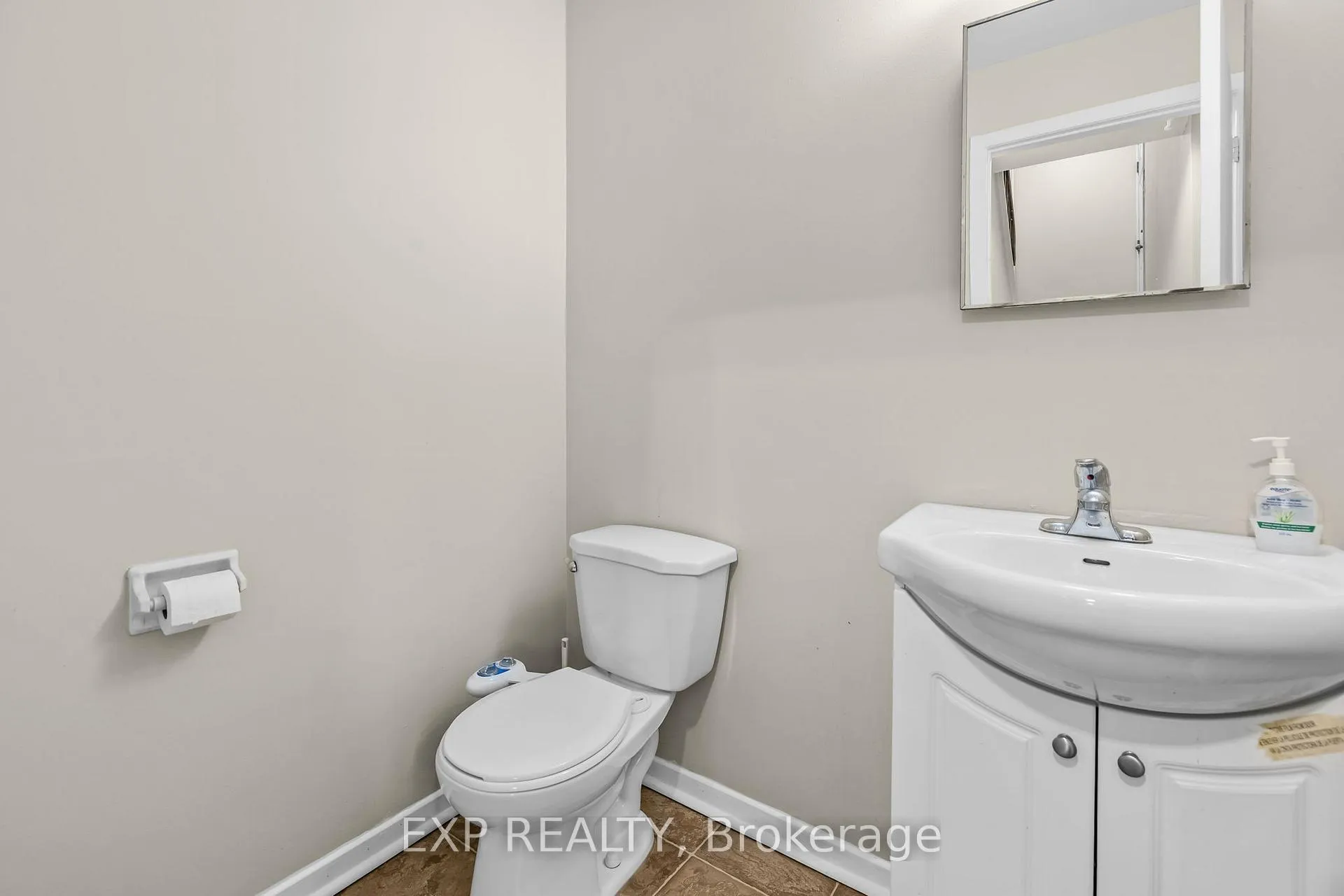 Photo 17 of Unit I, 5 Banner Road, Ottawa, Sheahan Estates/Trend Village — HOMEH