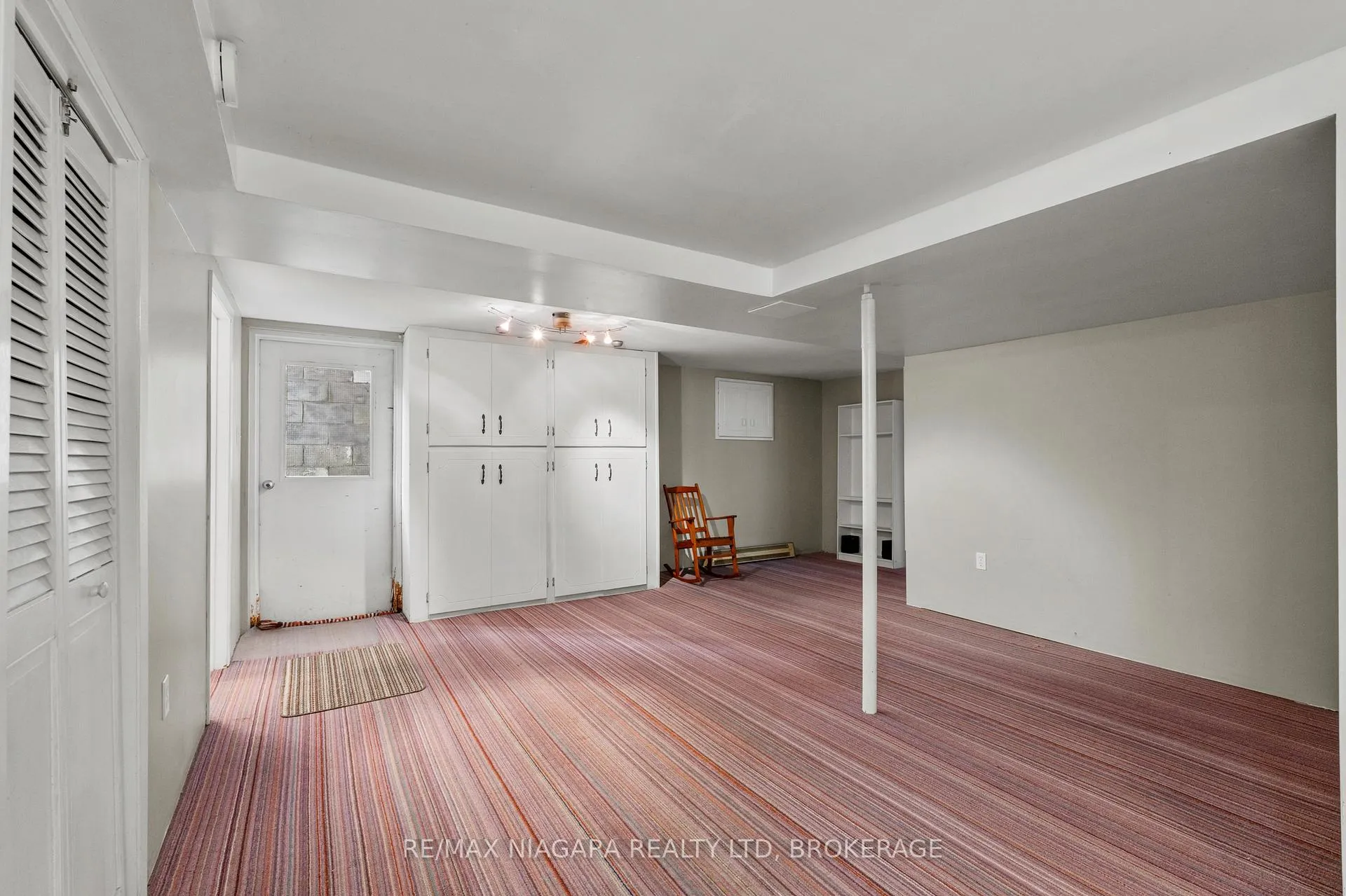 Photo 21 of 6083 Barker Street, Niagara Falls, Dorchester — HOMEH