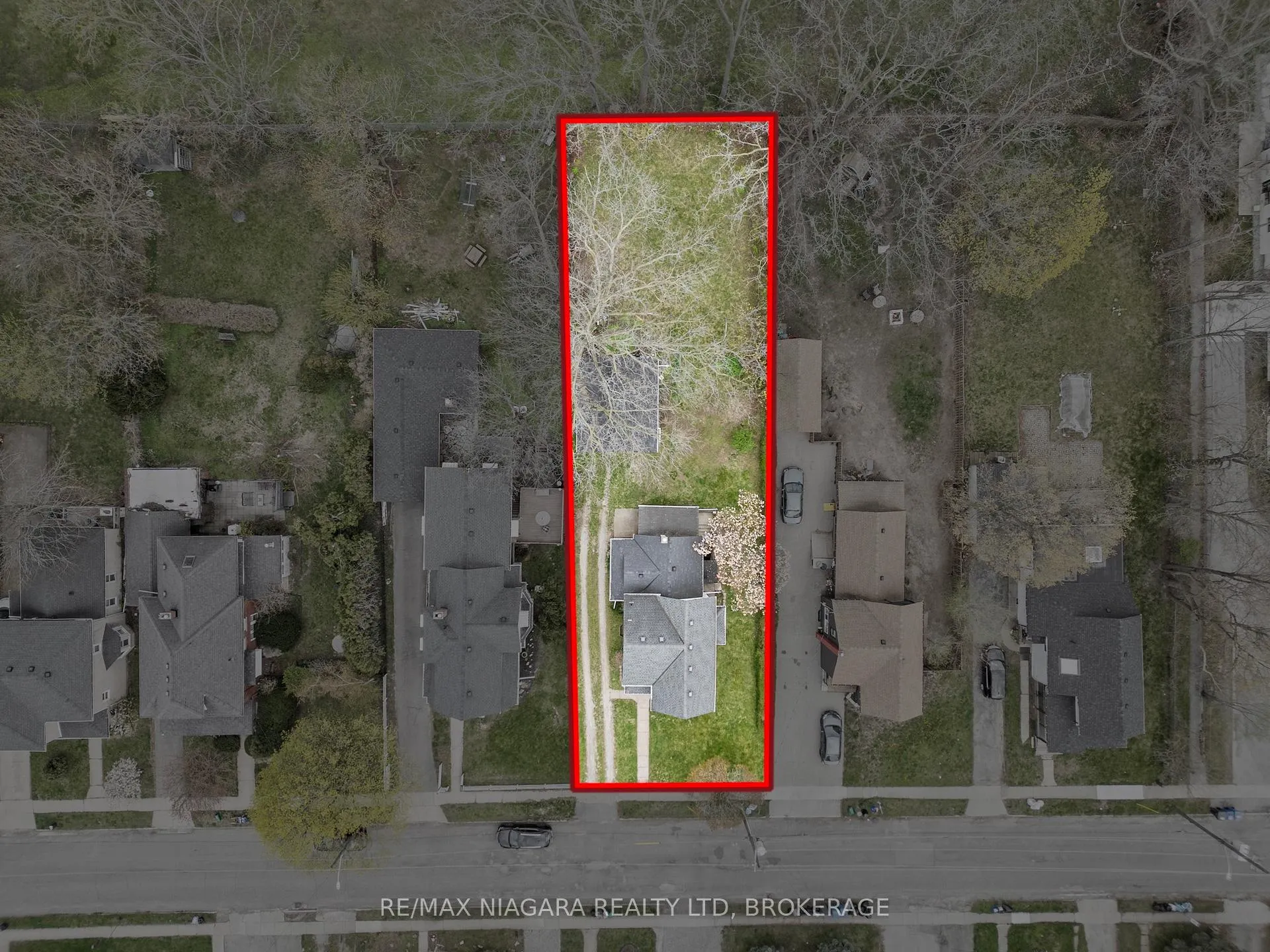 Photo 34 of 6083 Barker Street, Niagara Falls, Dorchester — HOMEH