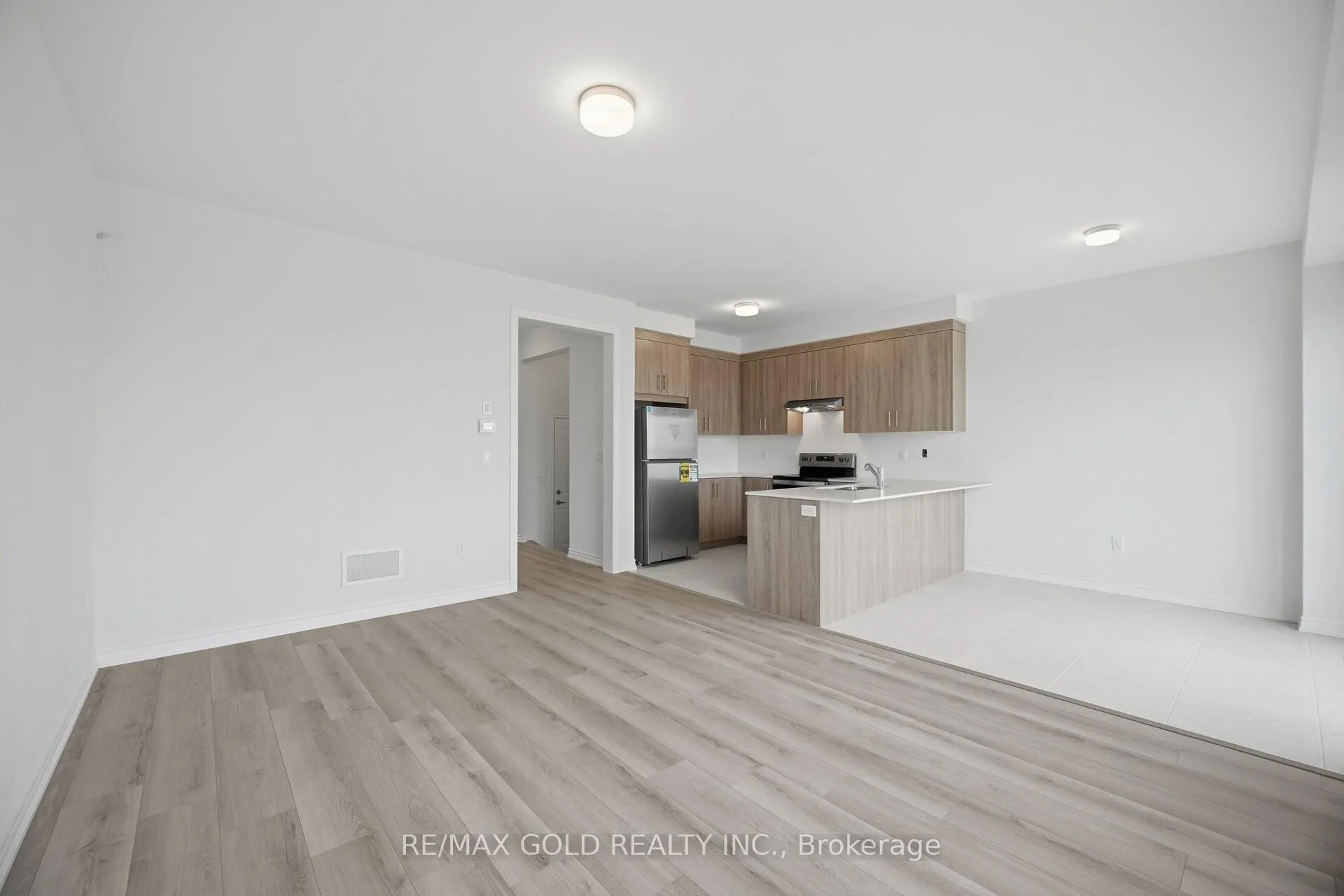 Photo 6 of 31 Watkins Road, Brampton, Sandringham-Wellington North — HOMEH