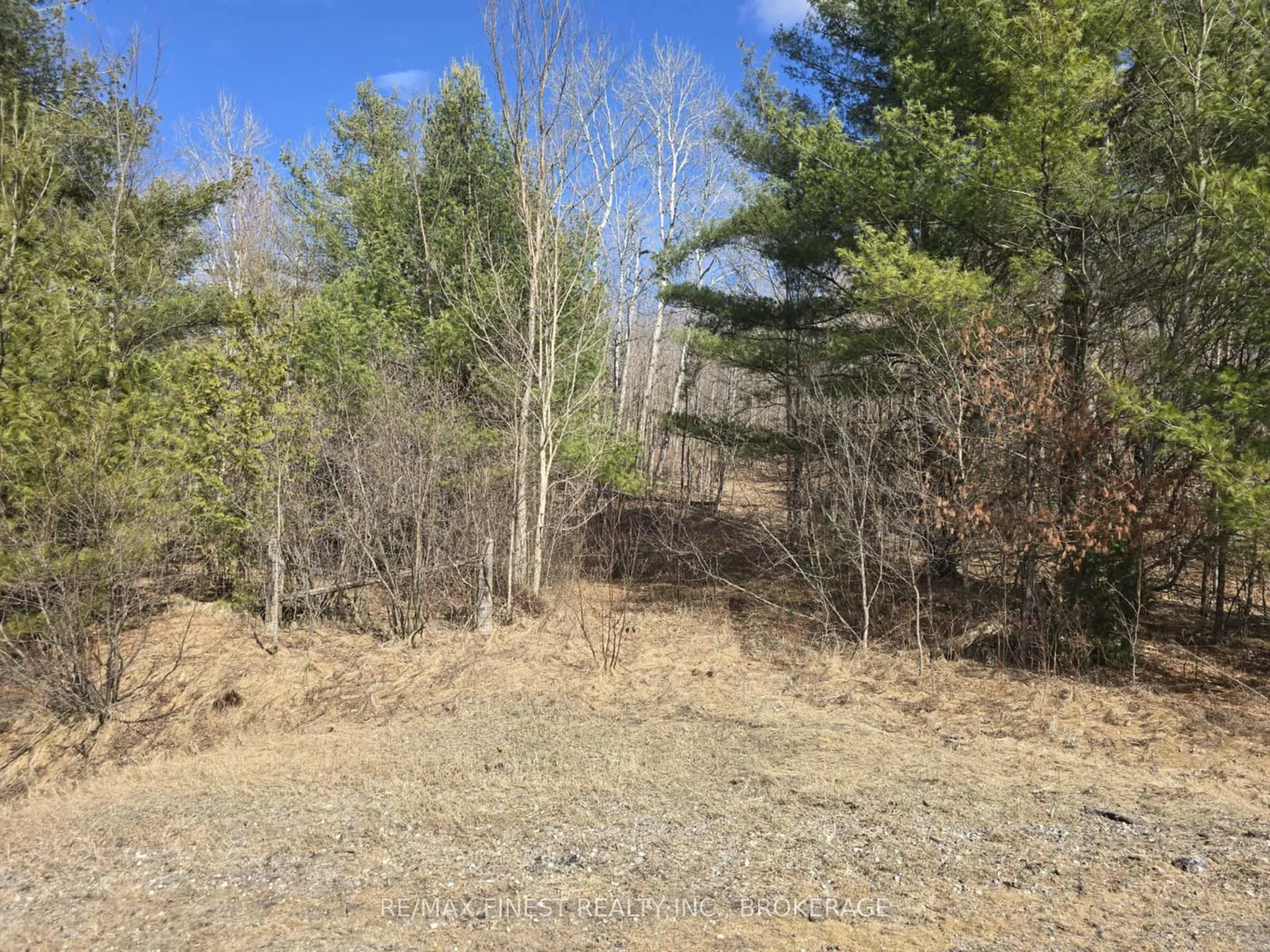 Photo 4 of Road 509, Central Frontenac, Frontenac Centre — HOMEH