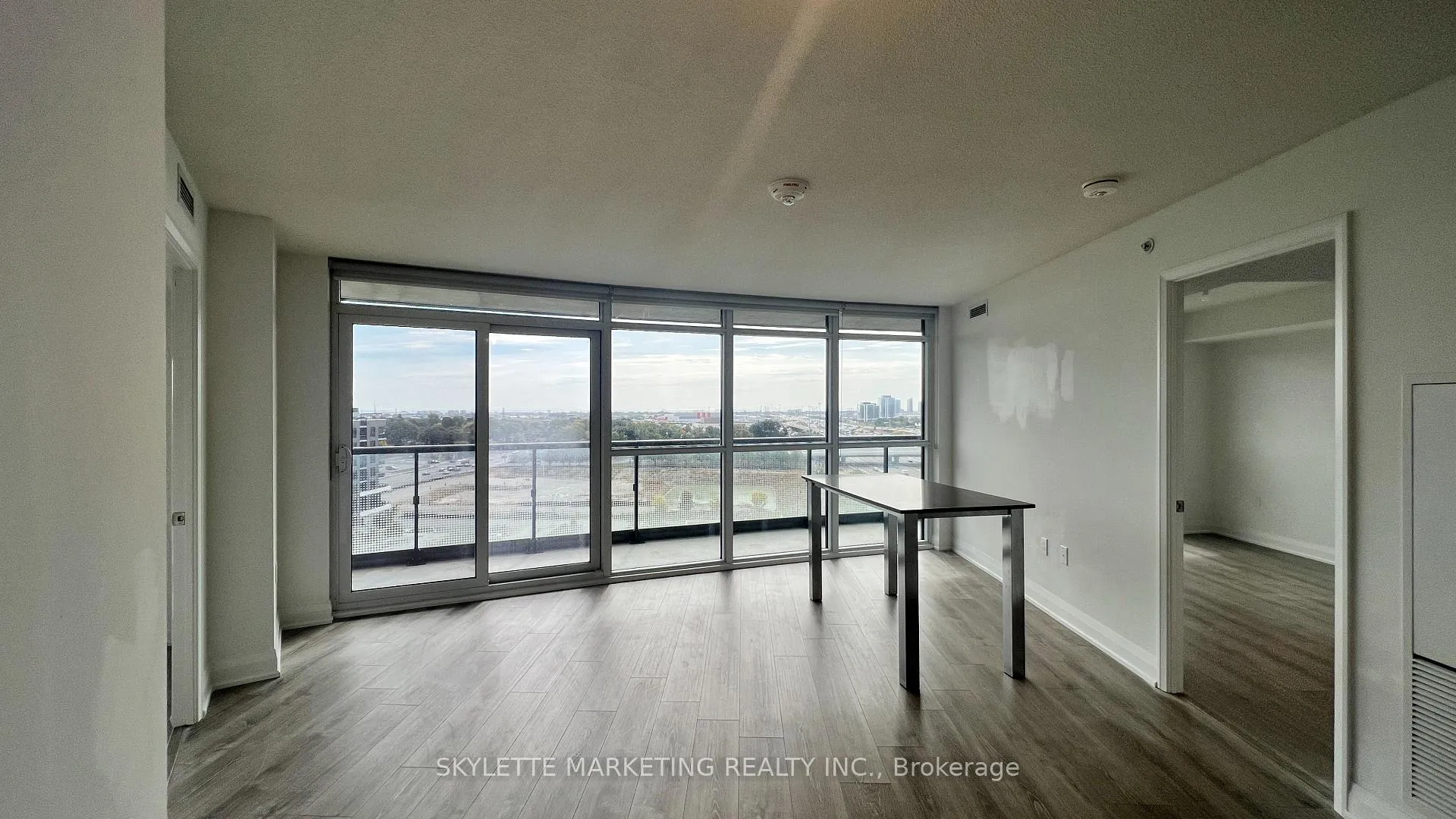 Photo 1 of Unit 908, 30 Gibbs Road, Etobicoke, Islington-City Centre West — HOMEH