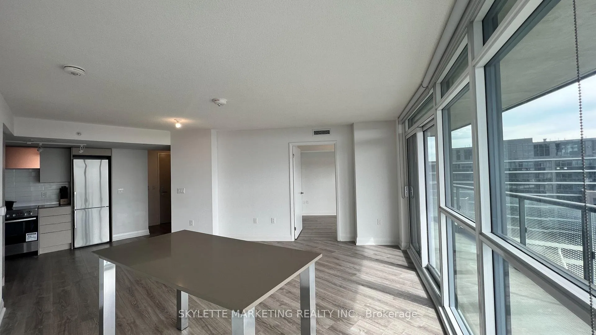 Photo 8 of Unit 908, 30 Gibbs Road, Etobicoke, Islington-City Centre West — HOMEH