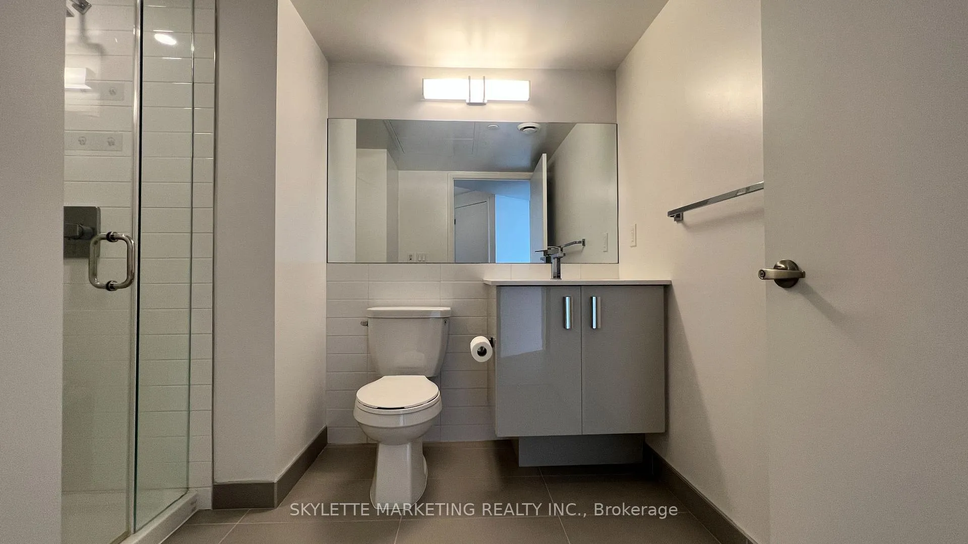 Photo 11 of Unit 908, 30 Gibbs Road, Etobicoke, Islington-City Centre West — HOMEH