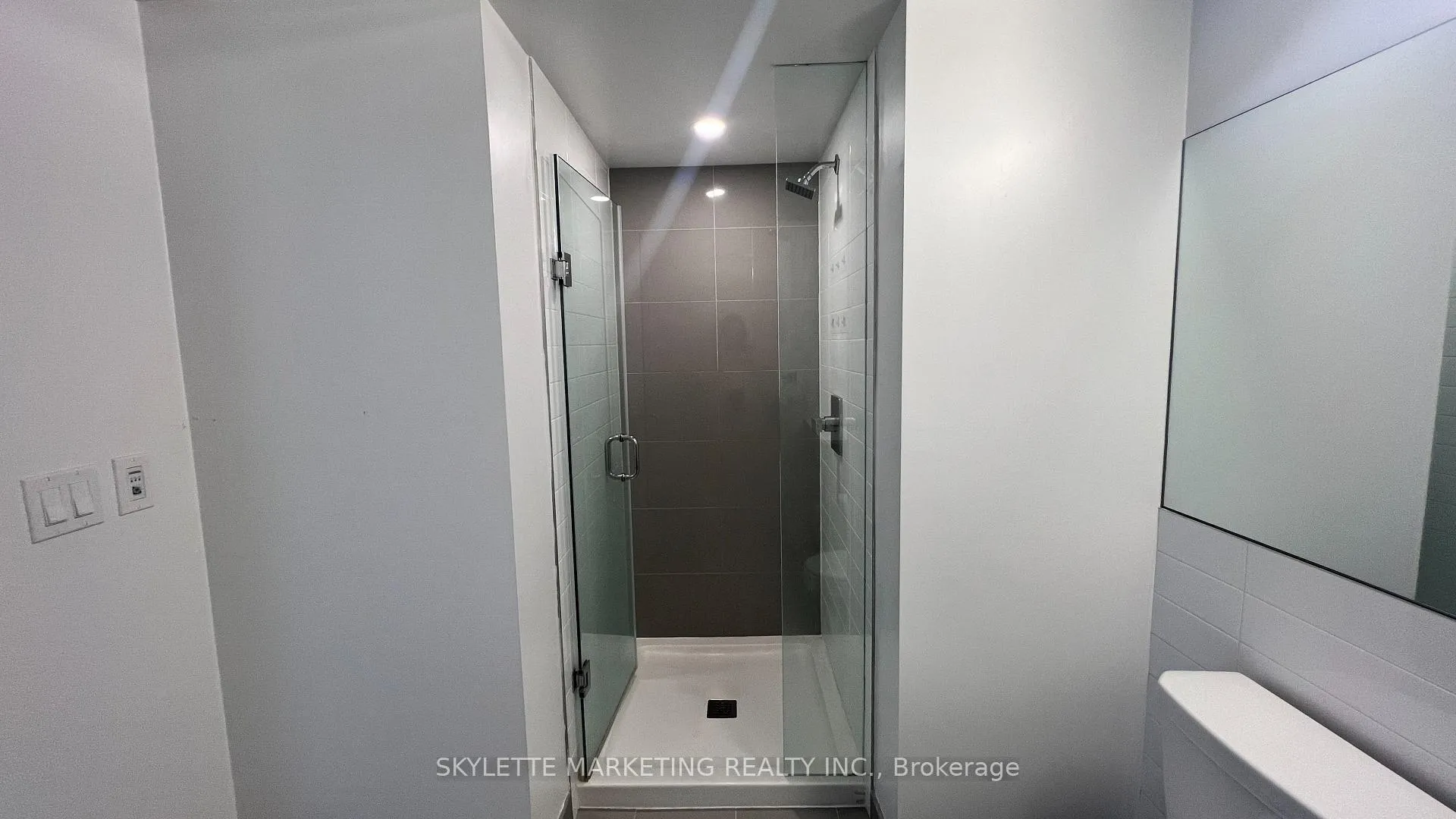 Photo 12 of Unit 908, 30 Gibbs Road, Etobicoke, Islington-City Centre West — HOMEH