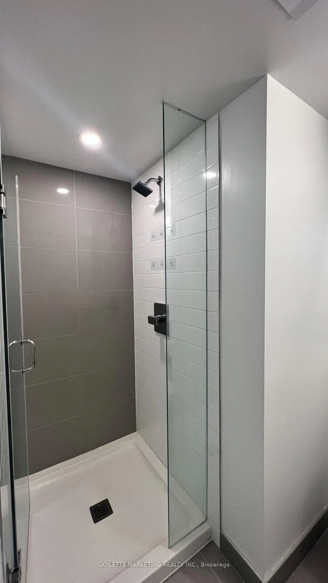 Photo 13 of Unit 908, 30 Gibbs Road, Etobicoke, Islington-City Centre West — HOMEH