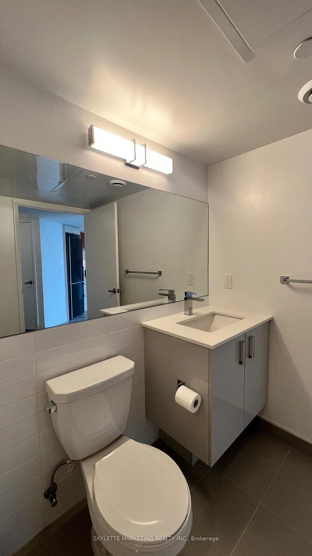 Photo 14 of Unit 908, 30 Gibbs Road, Etobicoke, Islington-City Centre West — HOMEH