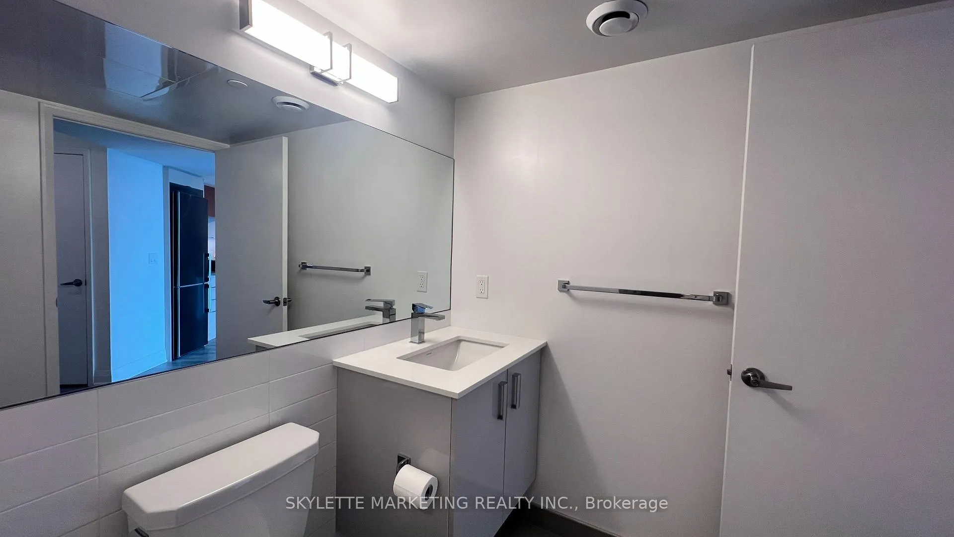 Photo 15 of Unit 908, 30 Gibbs Road, Etobicoke, Islington-City Centre West — HOMEH