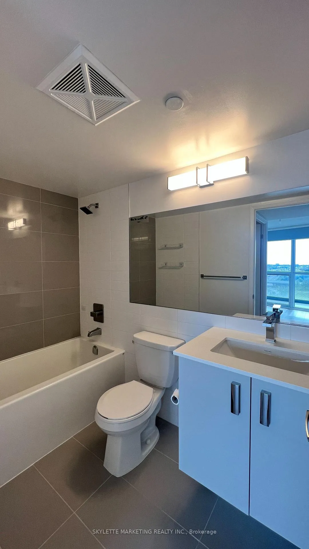 Photo 21 of Unit 908, 30 Gibbs Road, Etobicoke, Islington-City Centre West — HOMEH