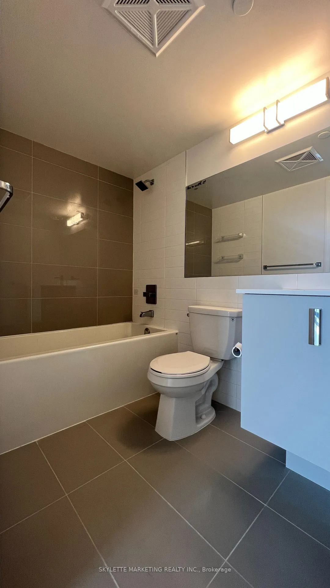 Photo 22 of Unit 908, 30 Gibbs Road, Etobicoke, Islington-City Centre West — HOMEH