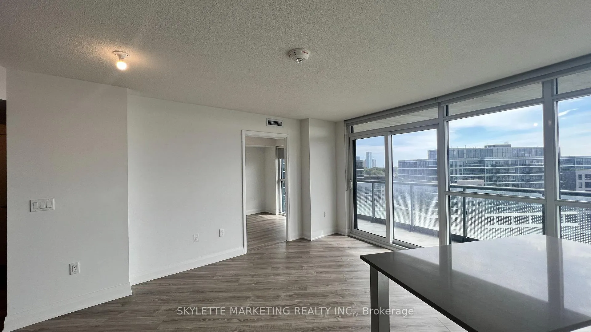 Photo 27 of Unit 908, 30 Gibbs Road, Etobicoke, Islington-City Centre West — HOMEH
