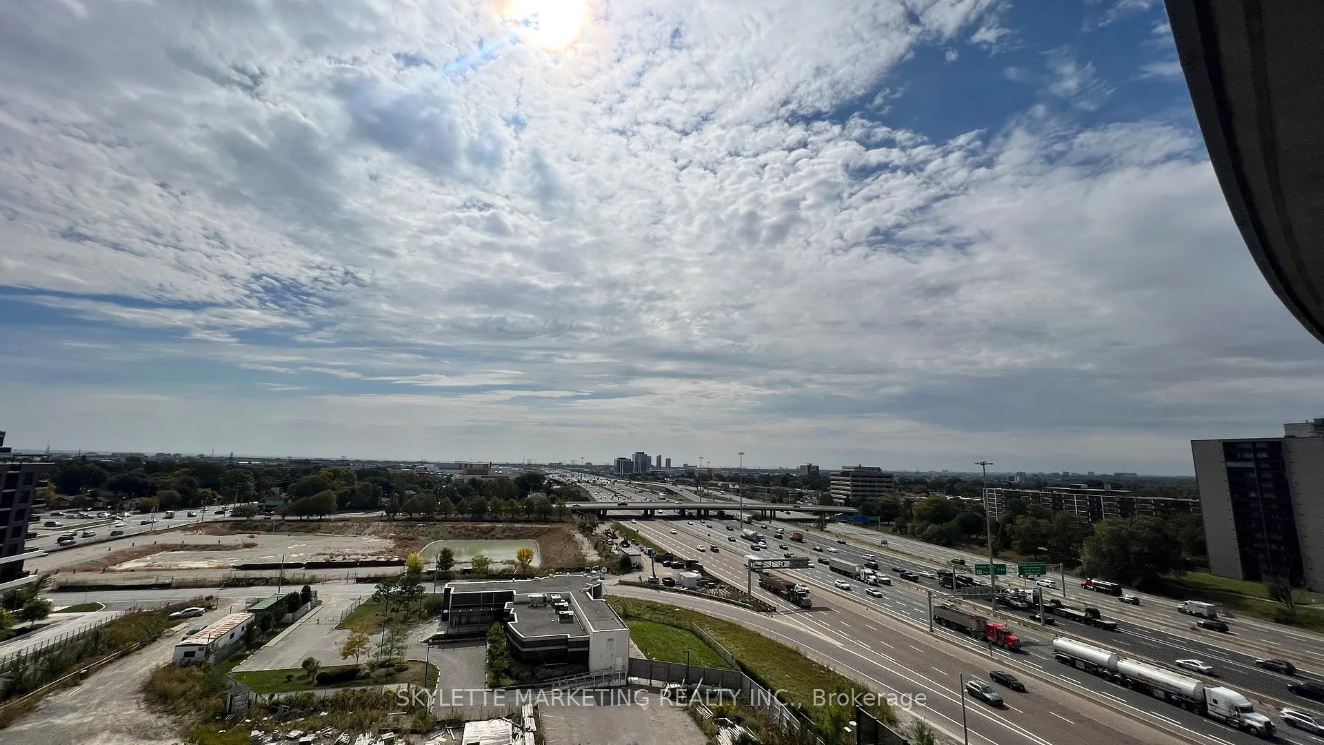 Photo 41 of Unit 908, 30 Gibbs Road, Etobicoke, Islington-City Centre West — HOMEH