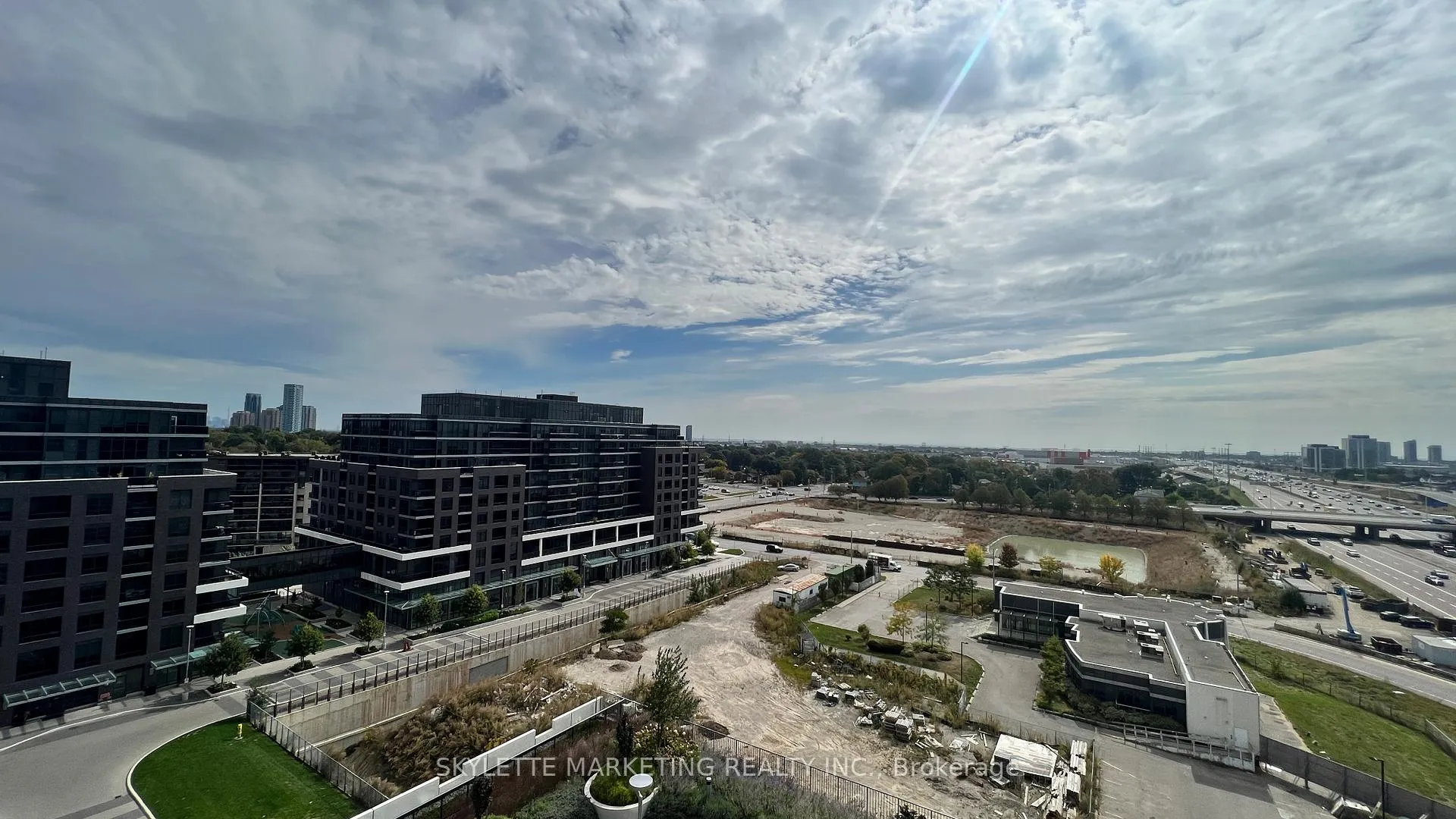 Photo 46 of Unit 908, 30 Gibbs Road, Etobicoke, Islington-City Centre West — HOMEH