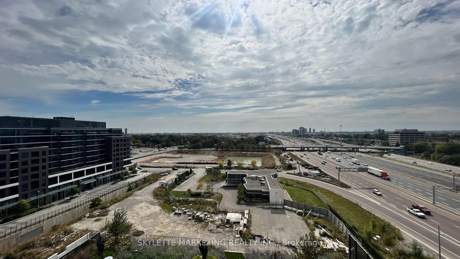 Photo 47 of Unit 908, 30 Gibbs Road, Etobicoke, Islington-City Centre West — HOMEH