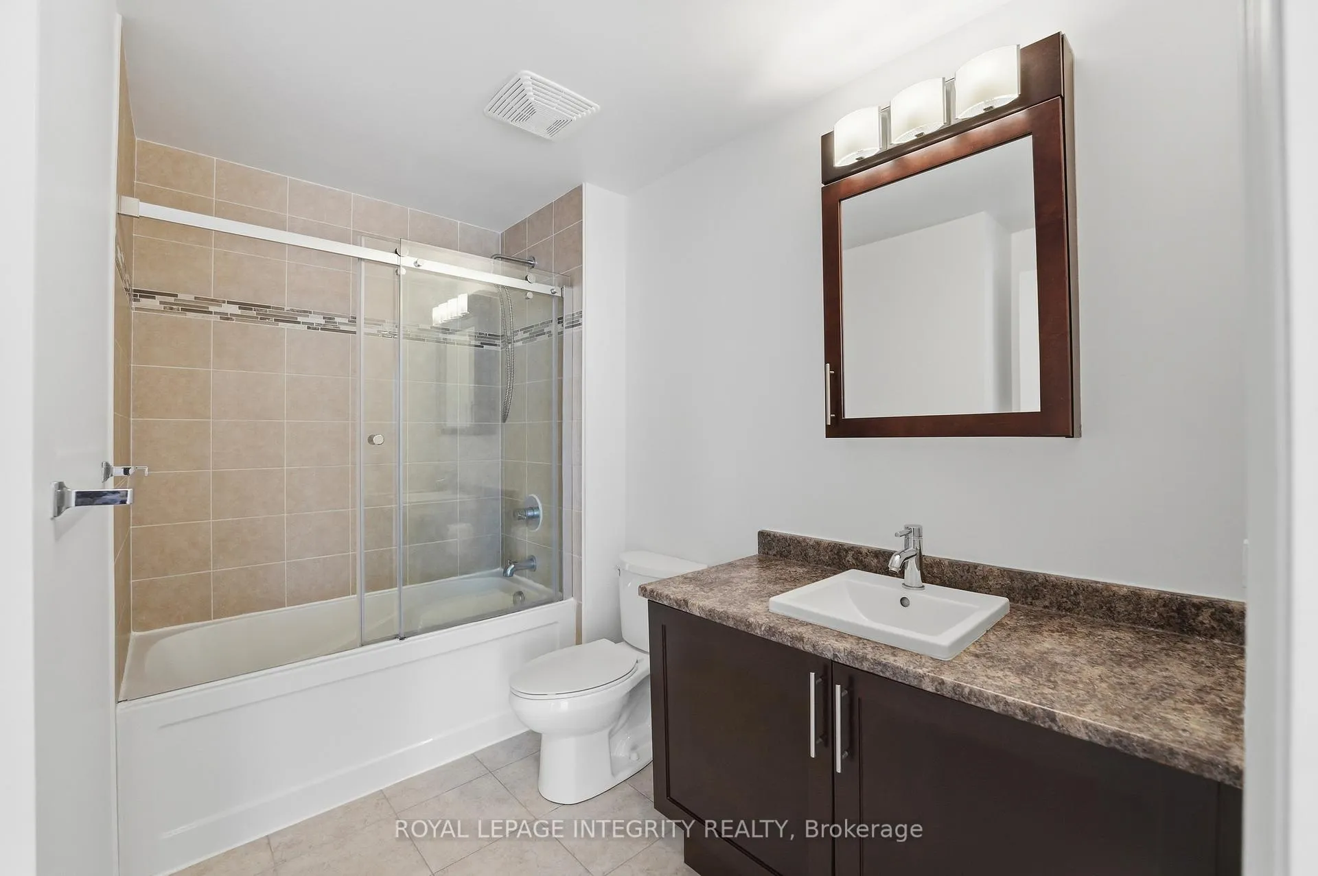 Photo 14 of Unit 2403, 242 Rideau Street, Ottawa, Sandy Hill — HOMEH