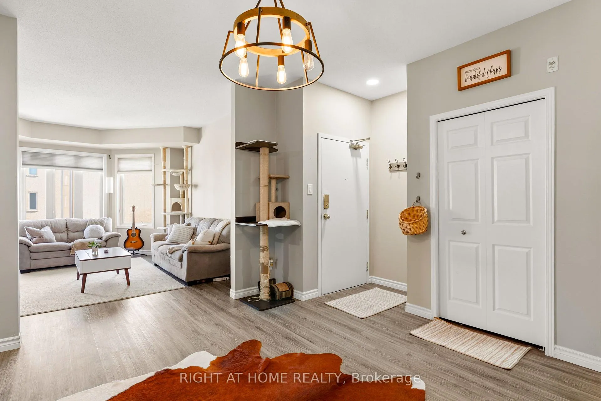 Photo 4 of 80 Briargate Private, Ottawa, Springridge/East Village — HOMEH