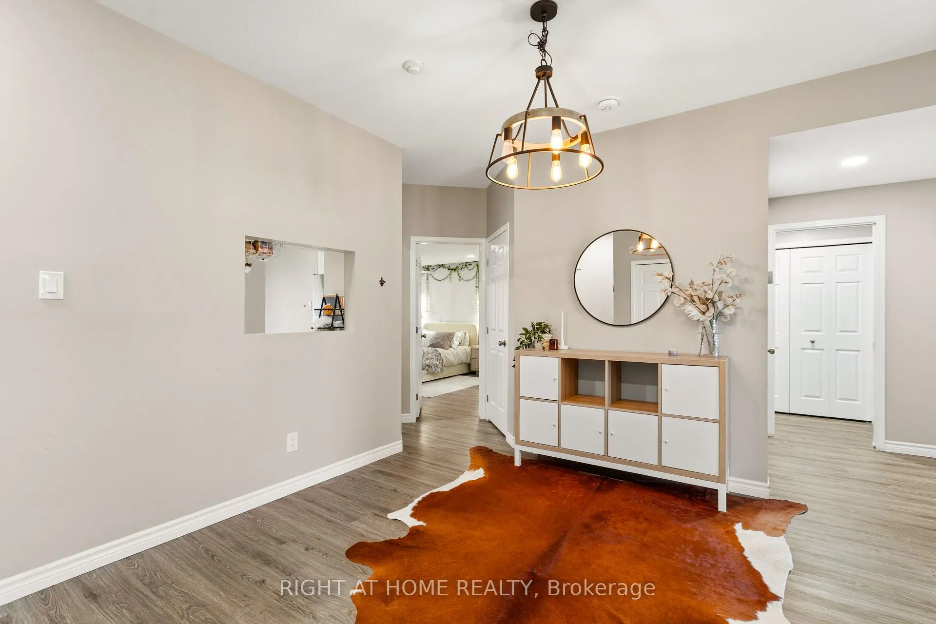 Photo 6 of 80 Briargate Private, Ottawa, Springridge/East Village — HOMEH