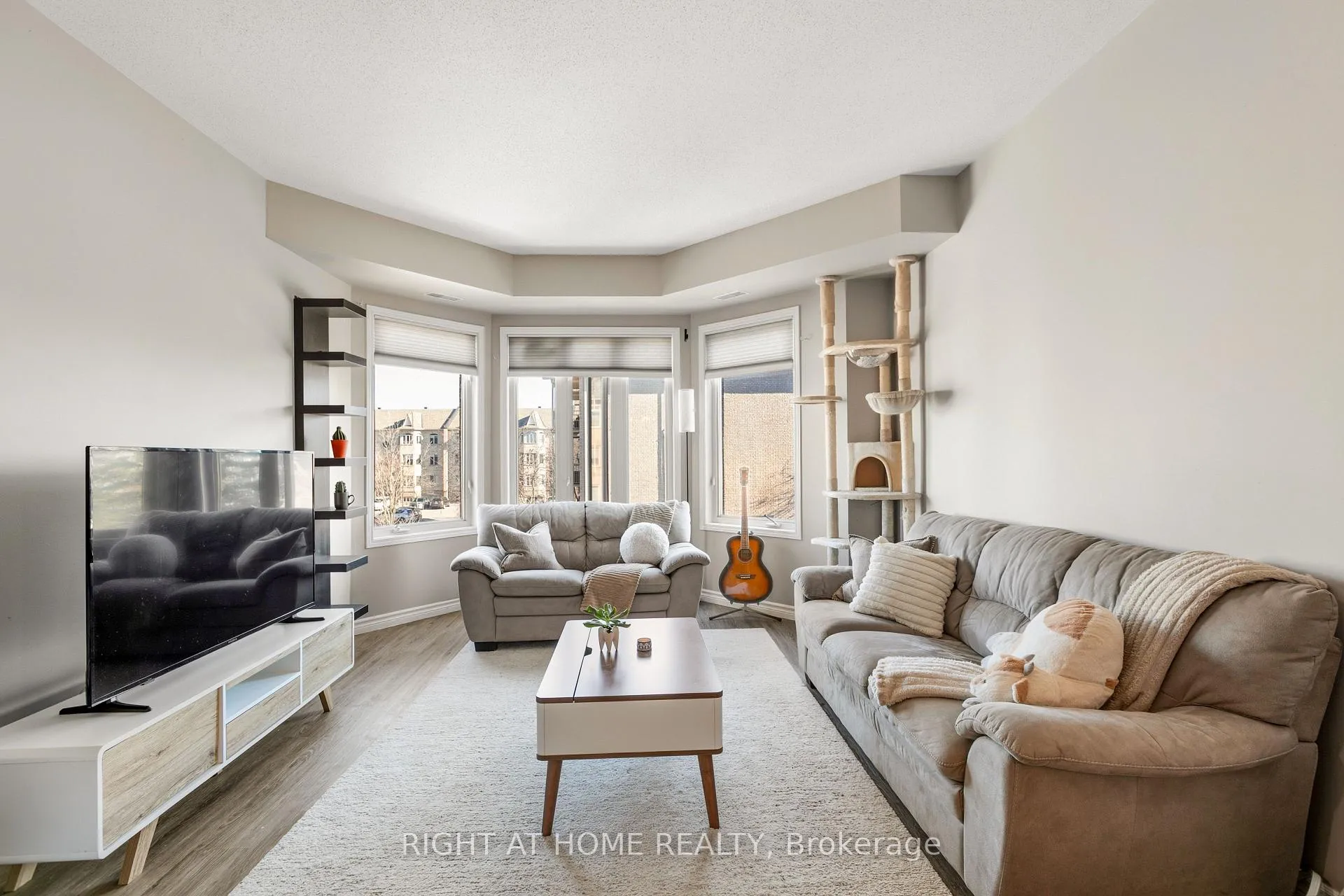 Photo 7 of 80 Briargate Private, Ottawa, Springridge/East Village — HOMEH