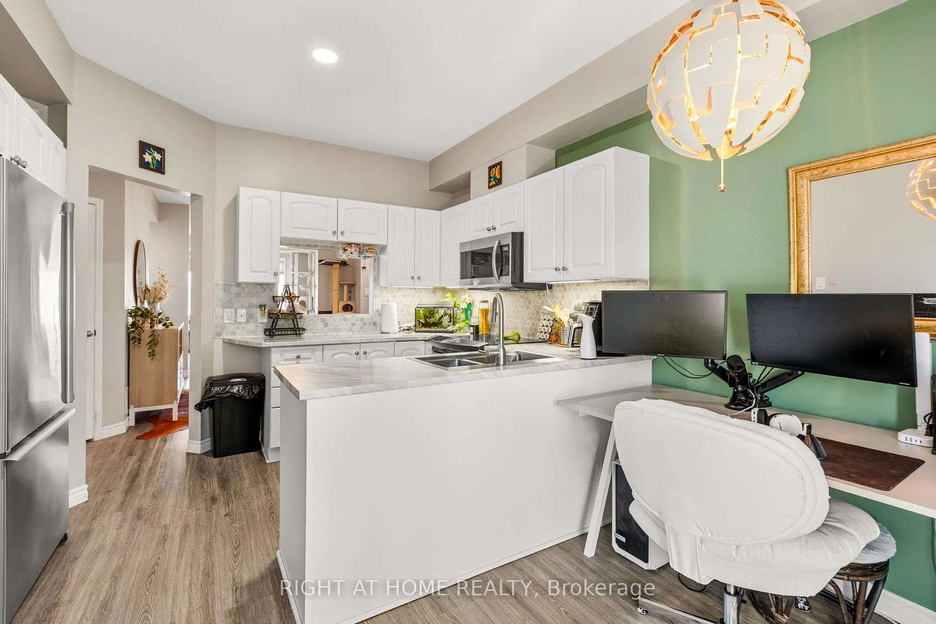 Photo 13 of 80 Briargate Private, Ottawa, Springridge/East Village — HOMEH