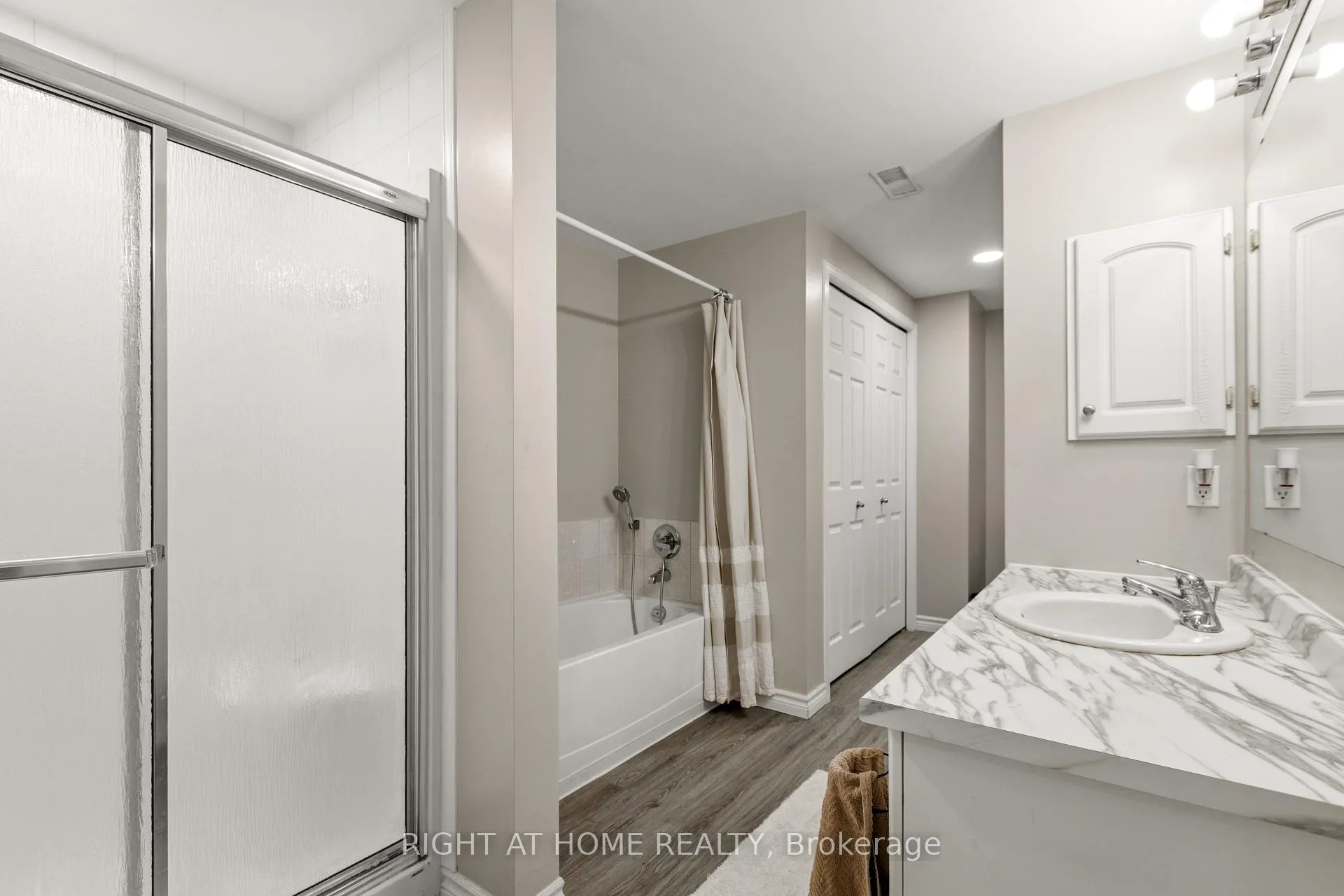Photo 18 of 80 Briargate Private, Ottawa, Springridge/East Village — HOMEH