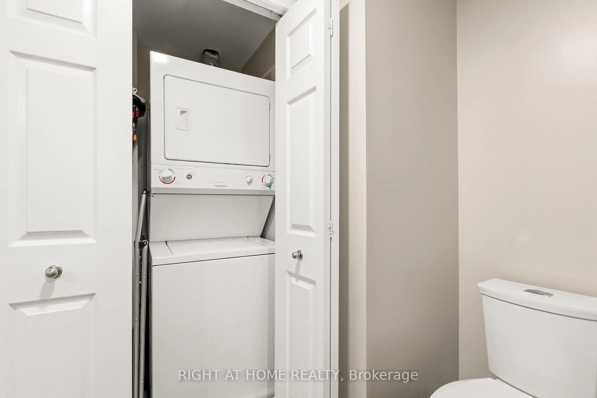 Photo 20 of 80 Briargate Private, Ottawa, Springridge/East Village — HOMEH