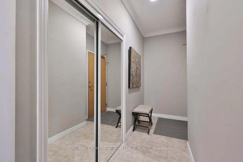 Photo 6 of Unit 317, 2085 Amherst Heights Drive, Burlington, Mountainside — HOMEH