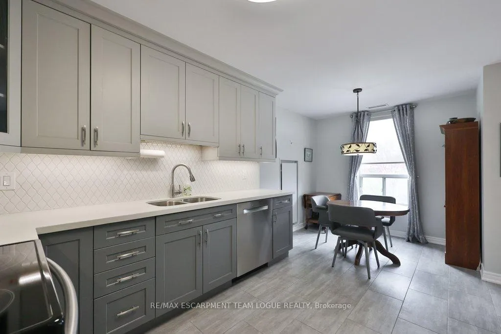 Photo 8 of Unit 317, 2085 Amherst Heights Drive, Burlington, Mountainside — HOMEH